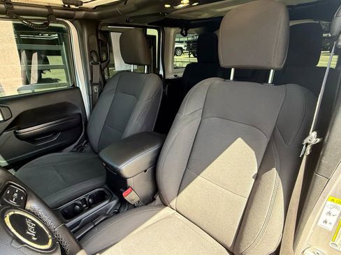 Used 2020 Jeep Wrangler Unlimited Sport S image 16