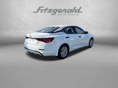 Used 2025 Nissan Sentra S FWD image 8