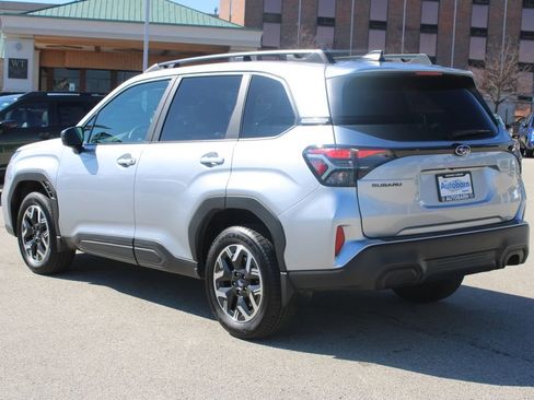 Used 2026 Subaru Forester Premium image 7