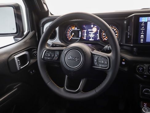 Used 2024 Jeep Wrangler Unlimited Sport AWD/4WD image 20