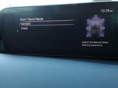 Used 2019 MAZDA MAZDA3 Hatchback w/ Preferred Package FWD image 19