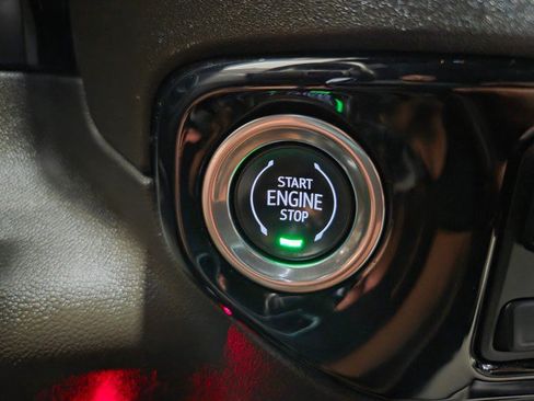 Used 2024 Chevrolet Silverado 2500 LT AWD/4WD image 48