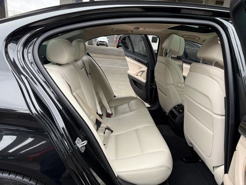 Used 2015 BMW 535i xDrive Sedan AWD/4WD image 19