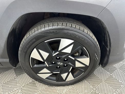 Used 2025 Hyundai Kona SEL image 12