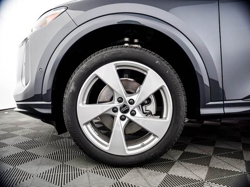 Certified 2025 Audi Q5 Premium w/ Premium Plus AWD/4WD image 4