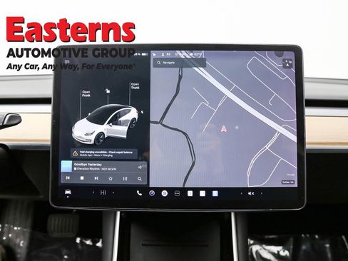 Used 2019 Tesla Model 3 Standard Range image 12