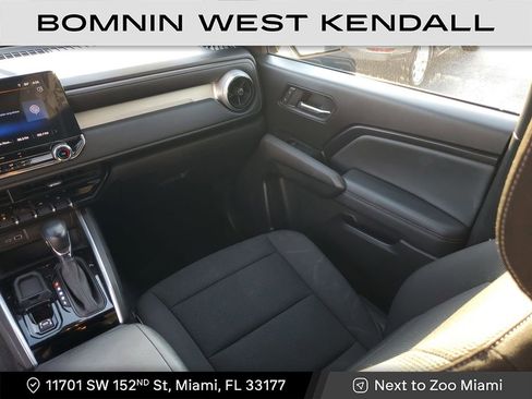 Used 2024 Chevrolet Colorado LT image 12