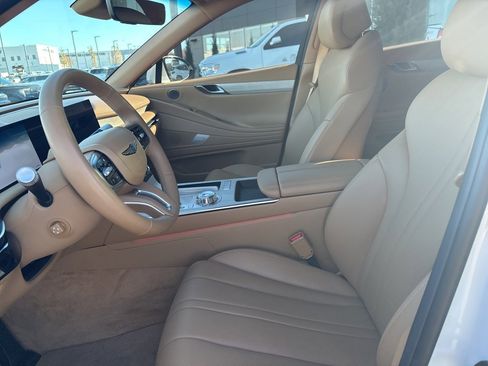 Used 2025 Genesis G80 2.5T Advanced image 11