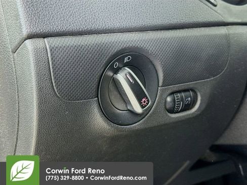 Used 2011 Volkswagen Jetta SE image 10