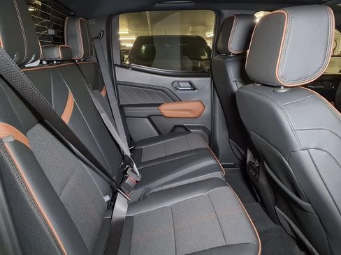New 2026 GMC Canyon AT4 w/ Nightfall Edition AWD/4WD image 7