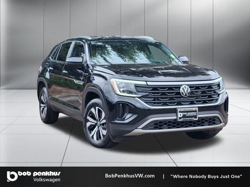 Used 2024 Volkswagen Atlas Cross Sport SE AWD/4WD image 1