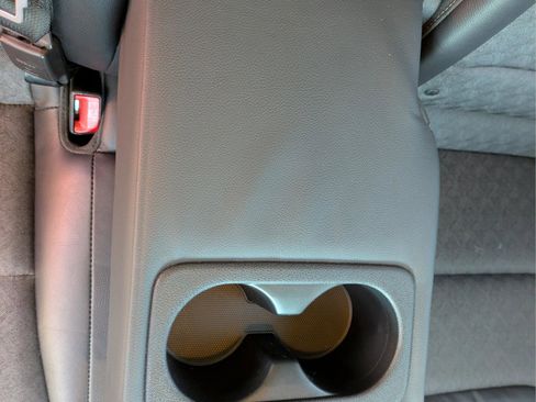 Used 2017 Kia Niro EX image 13