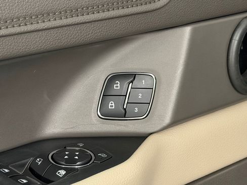 Used 2021 Ford Expedition Limited RWD image 18
