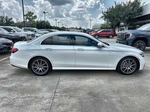 Used 2022 Mercedes-Benz E 350 Sedan image 10