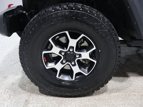 Certified 2023 Jeep Wrangler Unlimited Rubicon w/ Cold Weather Group image 9