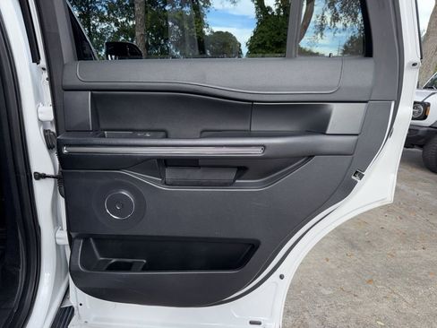 Used 2019 Ford Expedition XLT w/ Equipment Group 201A image 20