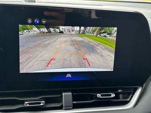 Used 2025 Chevrolet Equinox LT AWD/4WD image 20