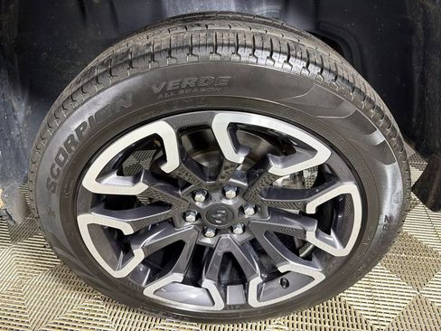 Used 2025 RAM 1500 Limited AWD/4WD image 21