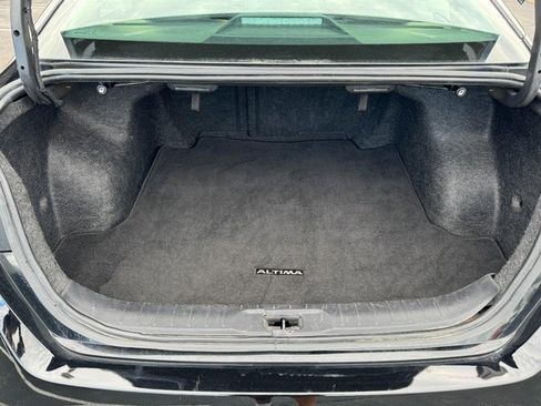 Used 2024 Nissan Altima 2.5 SV image 6