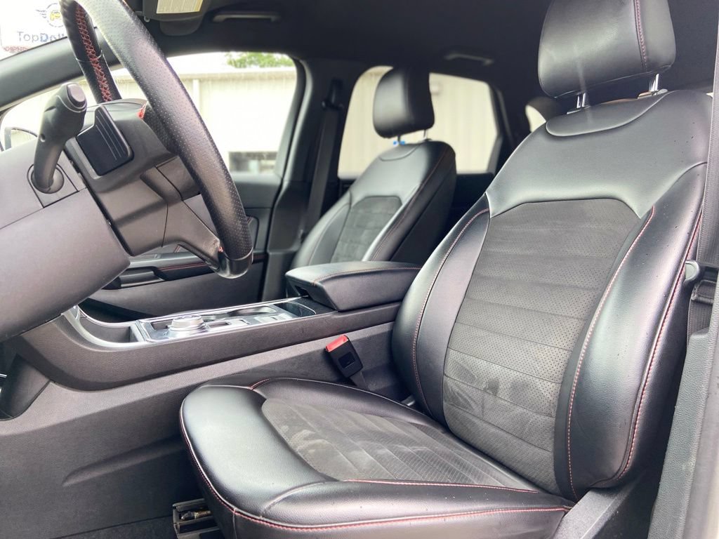 Used 2022 Ford Edge ST-Line w/ Class II Trailer Tow Package AWD/4WD image 14
