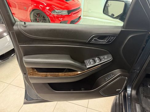 Used 2020 Chevrolet Suburban LT AWD/4WD image 13