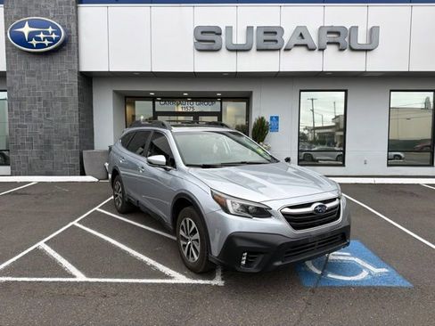 Used 2021 Subaru Outback Premium AWD/4WD image 1