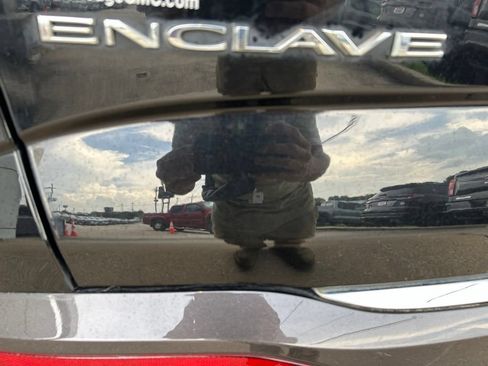 Used 2021 Buick Enclave Essence w/ LPO, Floor Liner Package FWD image 28