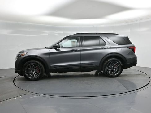 Certified 2025 Ford Explorer ST-Line w/ ST-Line Street Pack image 29