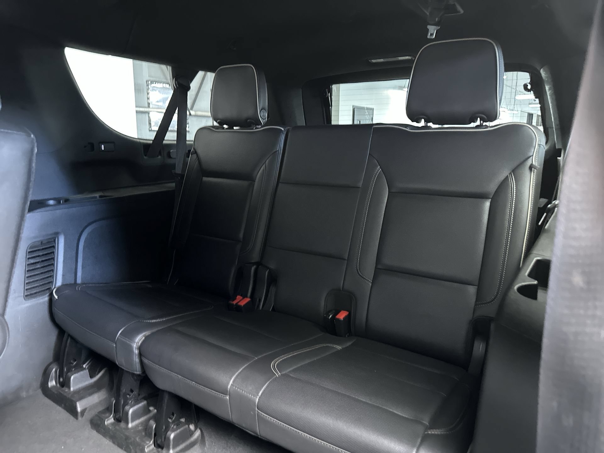 Used 2021 GMC Yukon XL SLT w/ SLT Luxury Plus Package AWD/4WD image 25