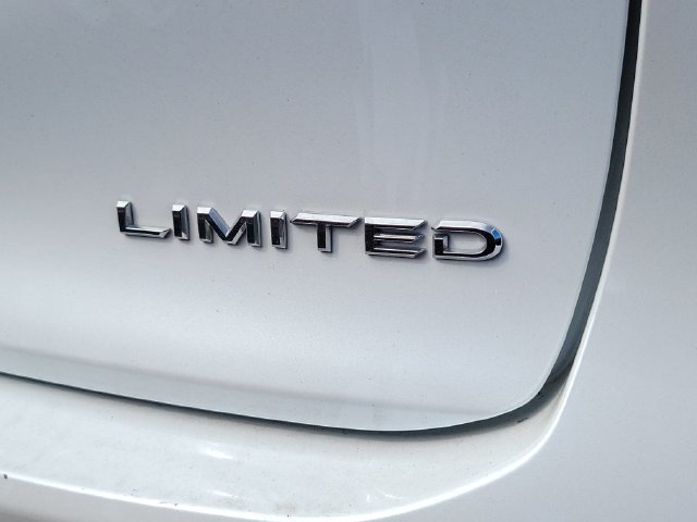 Used 2024 Toyota Crown AWD/4WD image 5