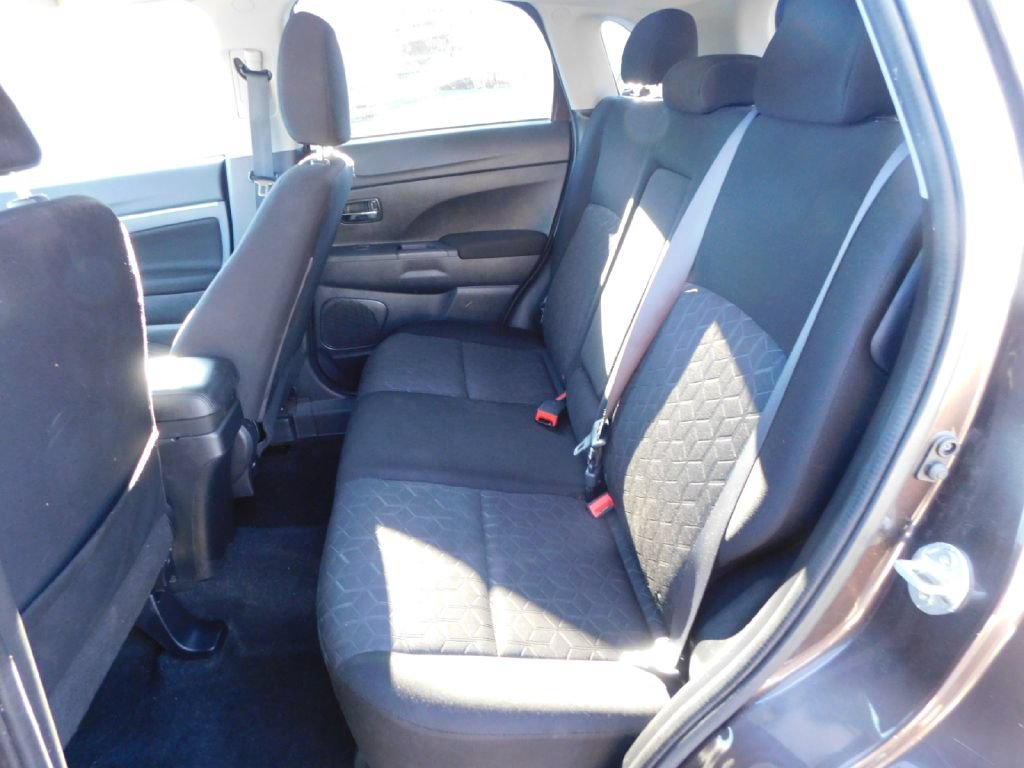 Used 2020 Mitsubishi Outlander Sport ES FWD image 21