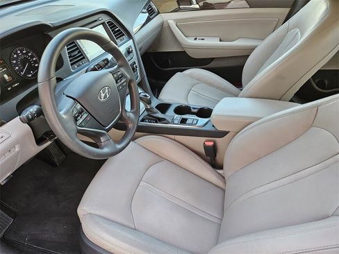 Used 2017 Hyundai Sonata Limited w/ Ultimate Package 02 image 12