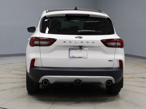 Certified 2024 Ford Escape SE w/ PHEV Premium Package image 11
