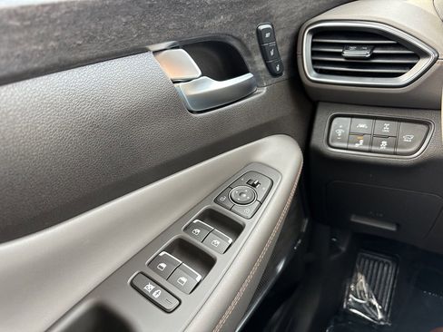 Used 2020 Hyundai Santa Fe Limited image 18