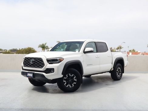 Used 2022 Toyota Tacoma TRD Off-Road w/ Technology Package AWD/4WD image 1