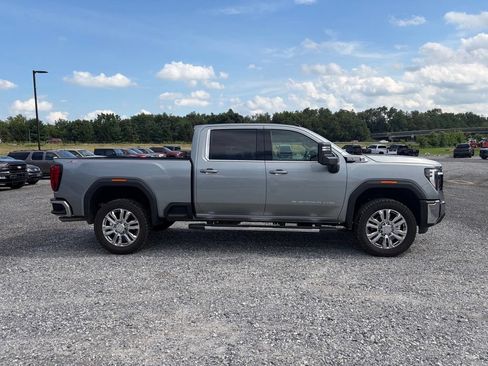 Used 2024 GMC Sierra 2500 SLE w/ SLE Value Package AWD/4WD image 14