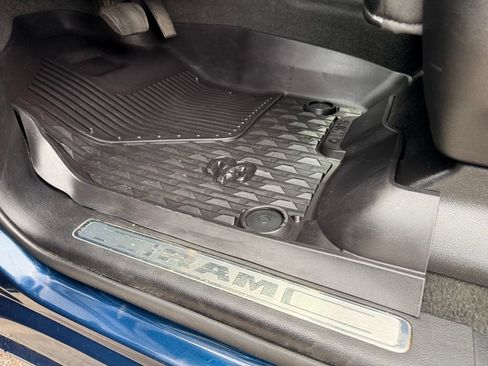 Used 2021 RAM 1500 Laramie AWD/4WD image 19