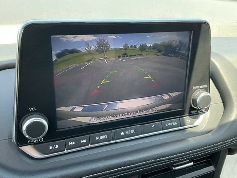 Used 2025 Nissan Rogue SV AWD/4WD image 26