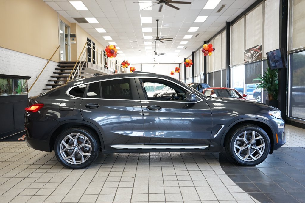 Used 2022 BMW X4 xDrive30i w/ Parking Assistance Package AWD/4WD image 18