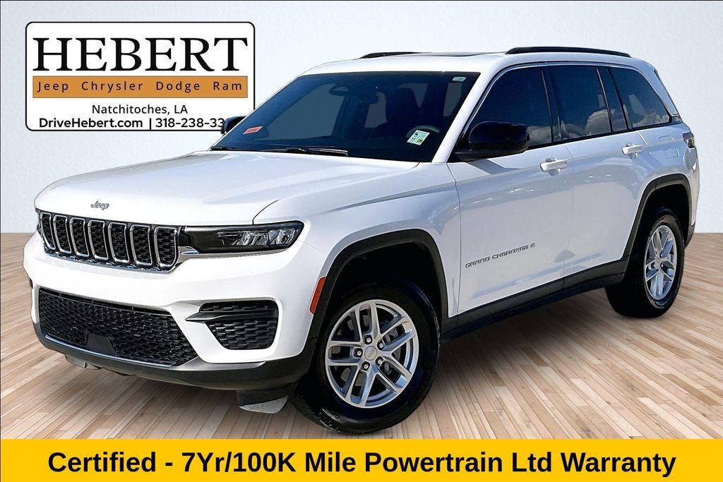 Used 2025 Jeep Grand Cherokee Laredo X RWD image 1
