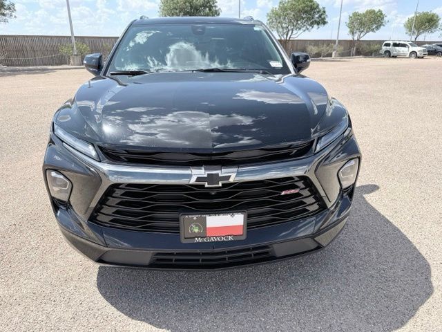Used 2025 Chevrolet Blazer RS w/ Driver Confidence II Package AWD/4WD image 3
