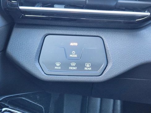 New 2026 Volkswagen ID.4 Pro AWD/4WD image 17