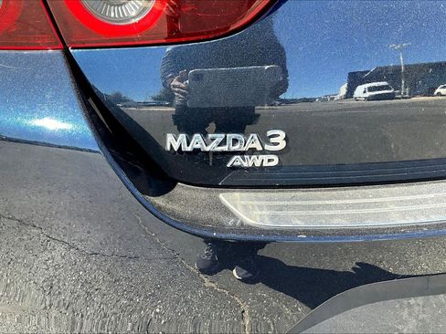 Used 2021 MAZDA MAZDA3 s image 9