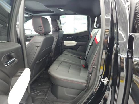 New 2024 GMC Canyon AT4X w/ AT4X AEV Edition image 17