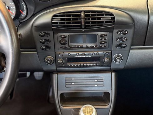 Used 2000 Porsche 911 Carrera image 12