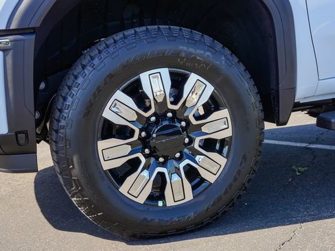 New 2026 GMC Sierra 2500 Denali w/ Denali Reserve Package AWD/4WD image 7