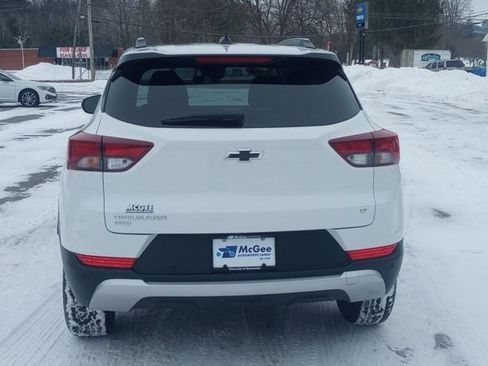 Used 2022 Chevrolet TrailBlazer LT w/ Driver Confidence Package image 6