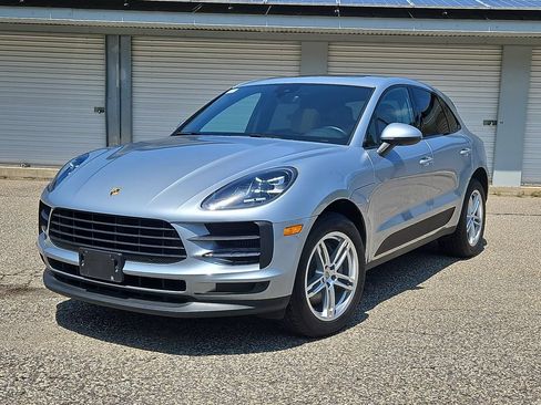 Certified 2020 Porsche Macan S AWD/4WD image 1