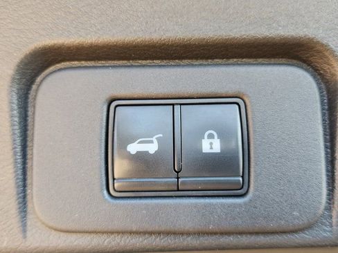 Used 2021 Nissan Rogue Platinum image 36