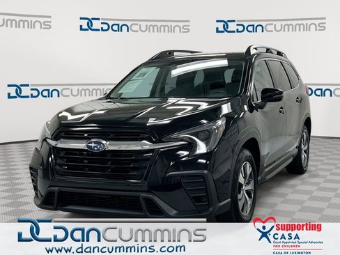 Used 2023 Subaru Ascent Premium image 1